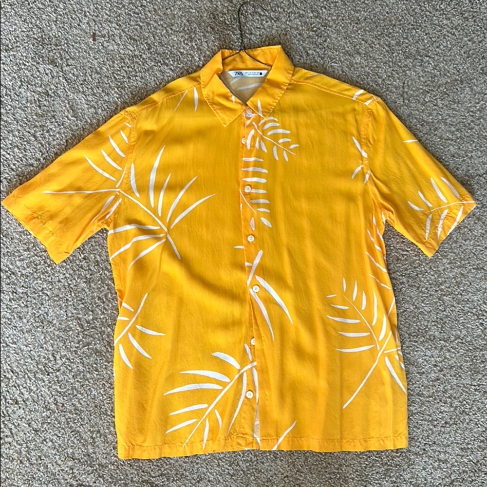 Hawaiian themed Zara shirt / polo